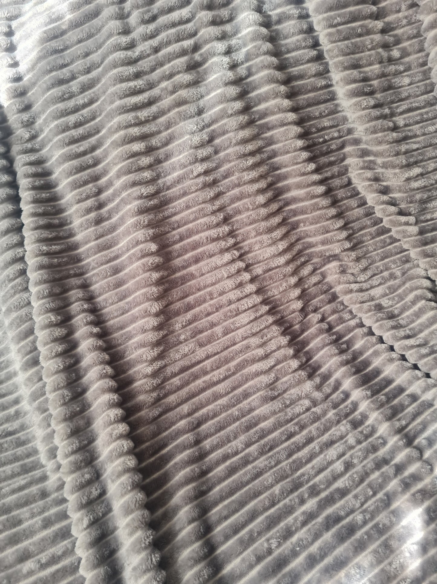 Plaid polaire côtelée – 160 × 130 cm