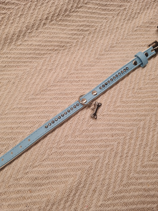 Collier pour petit chien – Bleu ciel avec breloque